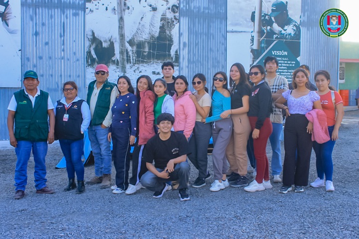 Estudiantes de la UNIFSLB visitan fábrica FABRIMAC S.A.C. en Mollendo y conocen procesos de innovación industrial