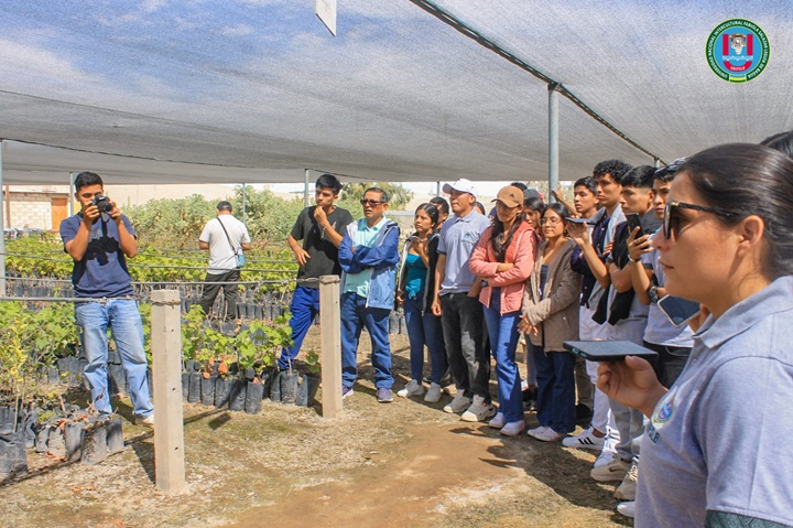 UNIFSLB visita vivero frutícola de la Universidad Católica de Santa María y conoce Modelo de Gestión Ambiental Sostenible